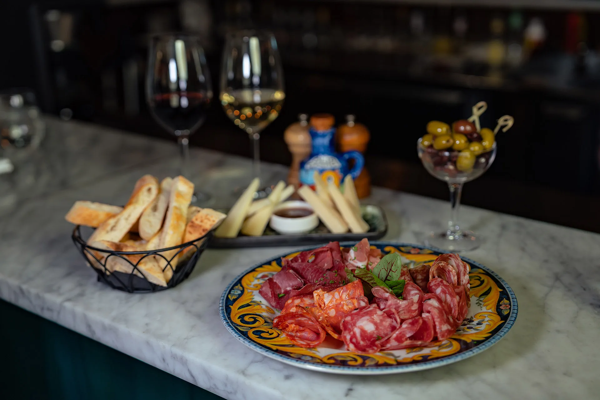 Charkuteri och vin hos Piatti
